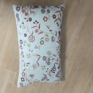 Pillow cotton white embroidery brown/red